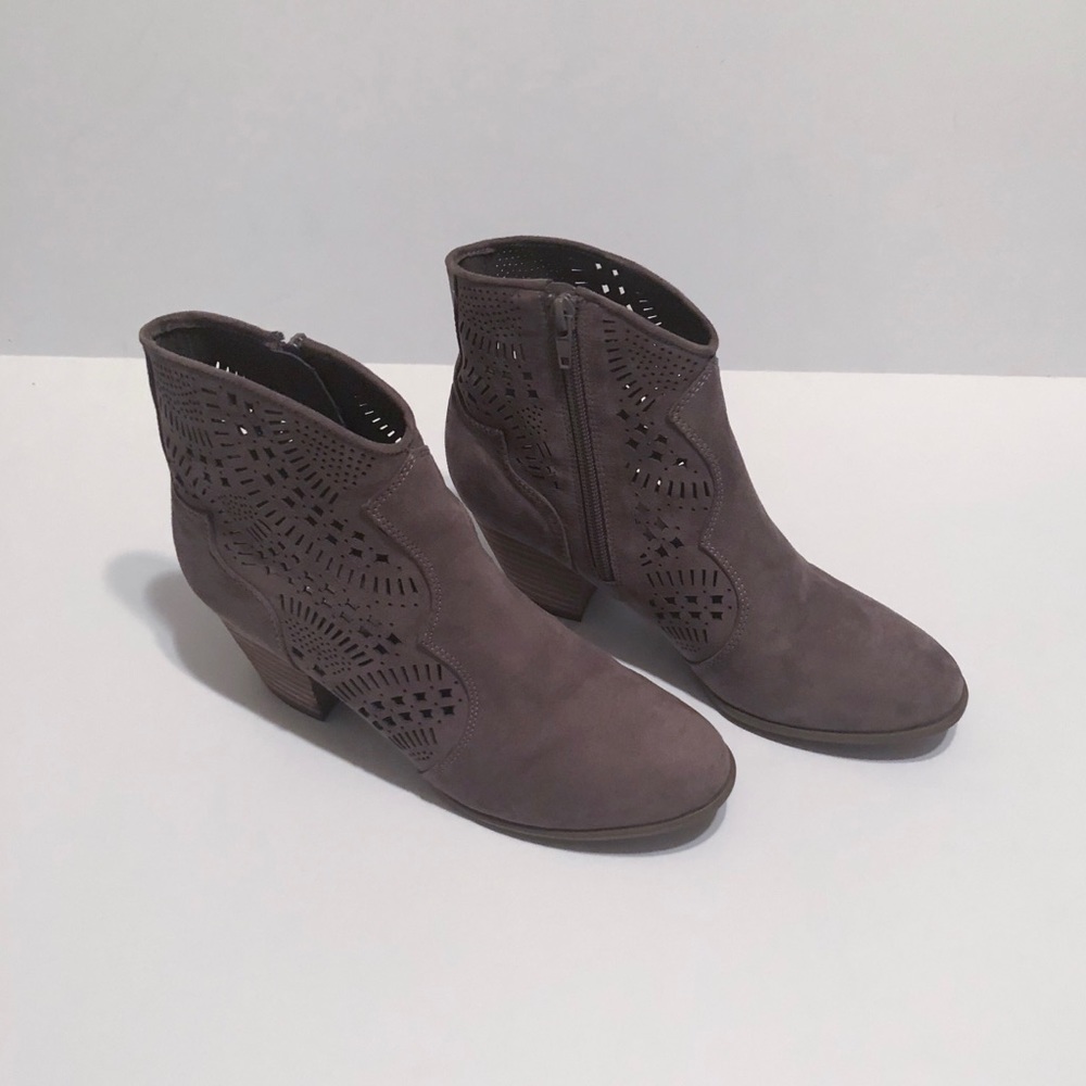 Taupe Dicker Style Boots - Size 9